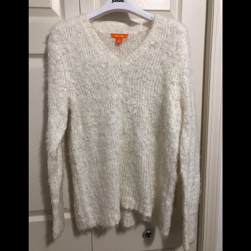 Fuzzy white v neck Joe fresh sweater